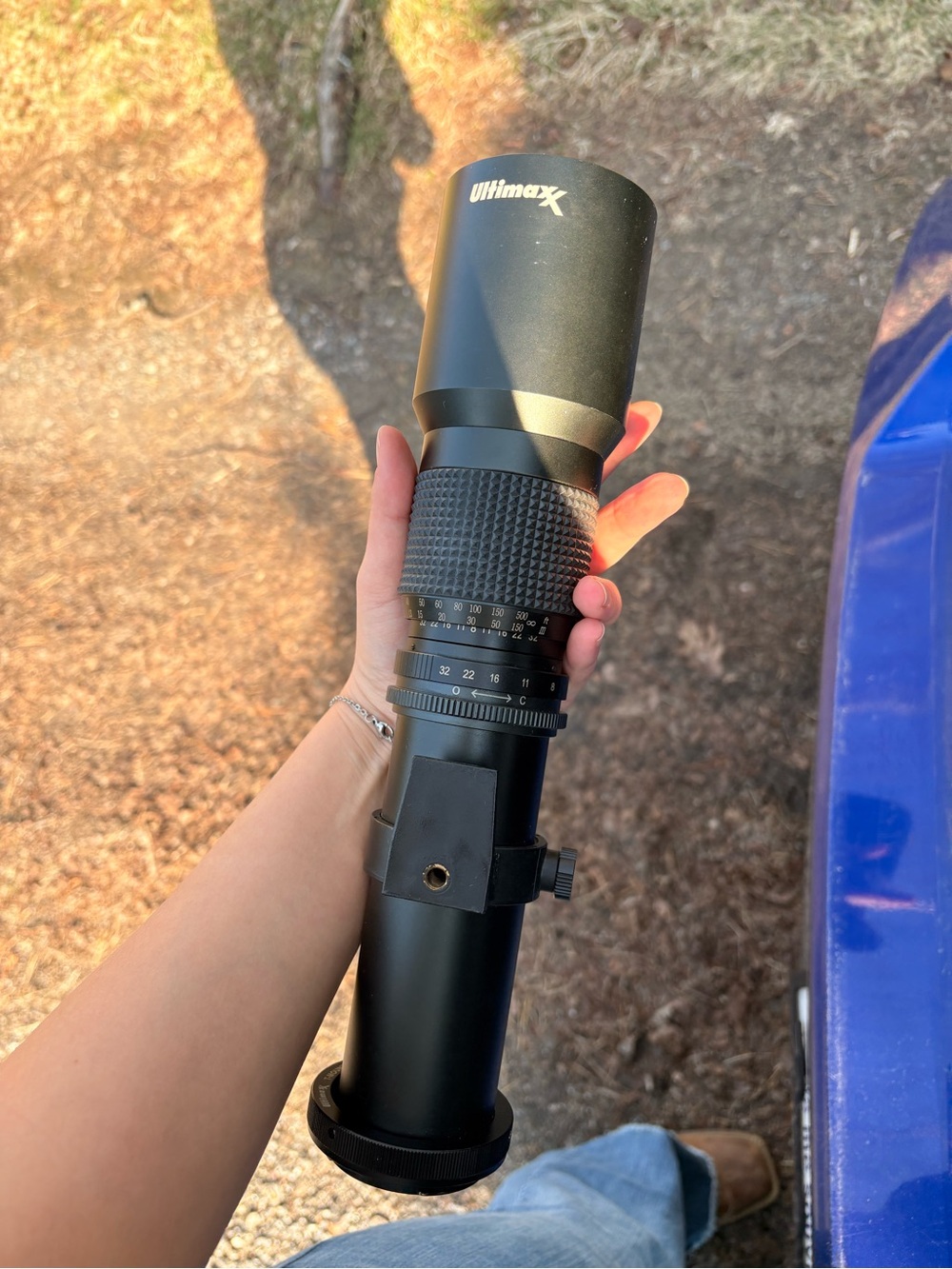 Black Telephoto Camera Lens – Professional Zoom